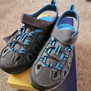 Boy sandals  new